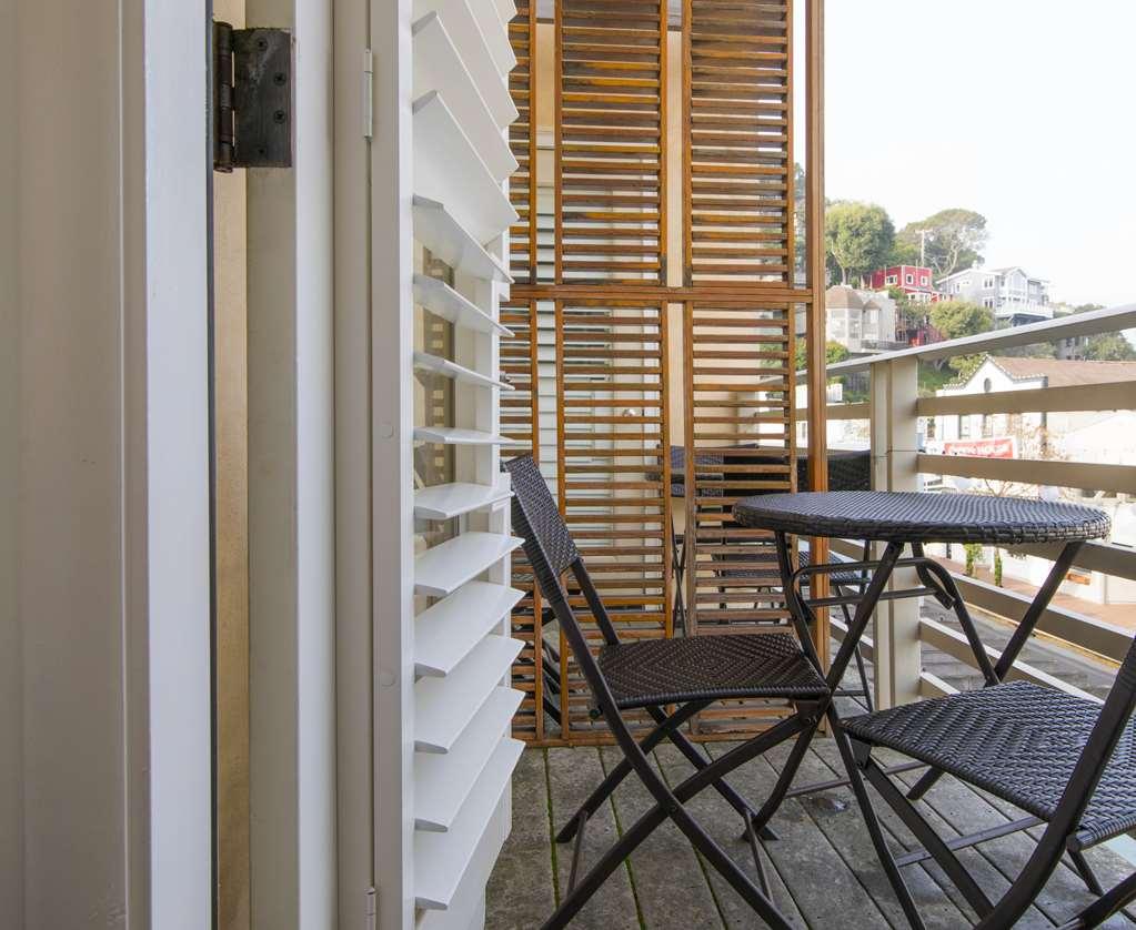 Waters Edge Hotel Tiburon Kamer foto