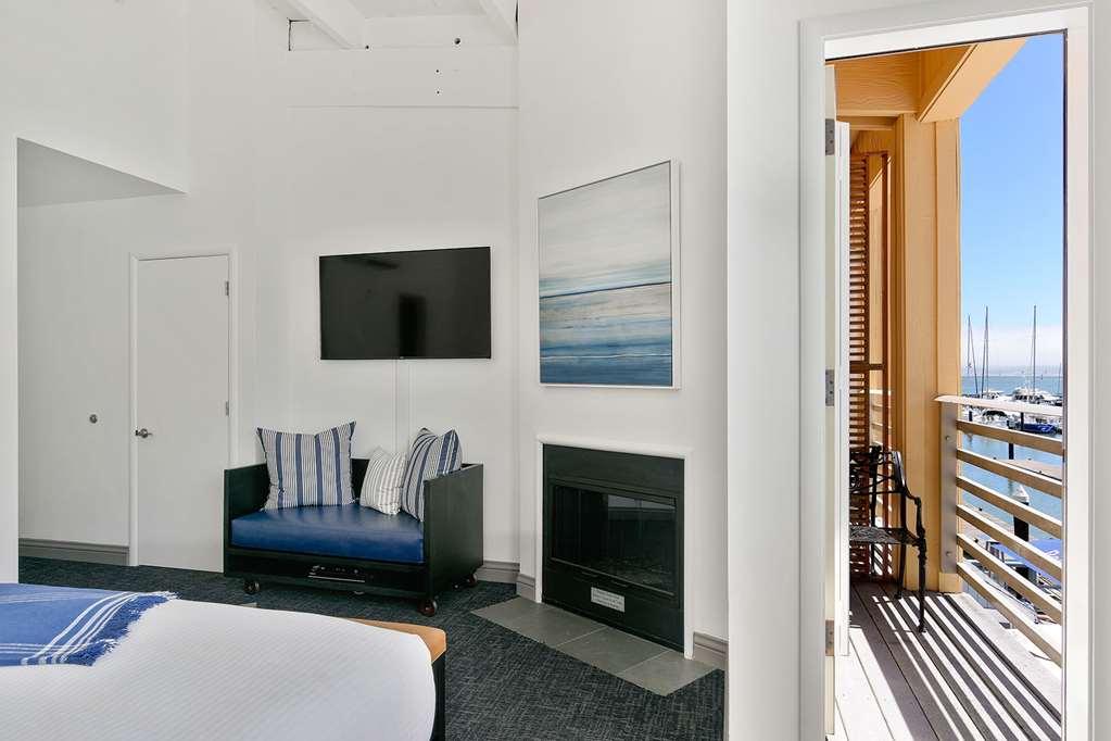 Waters Edge Hotel Tiburon Kamer foto