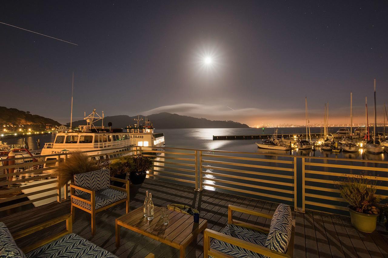Waters Edge Hotel Tiburon Buitenkant foto